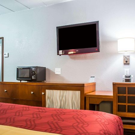 Econo Lodge Brockport Esterno foto