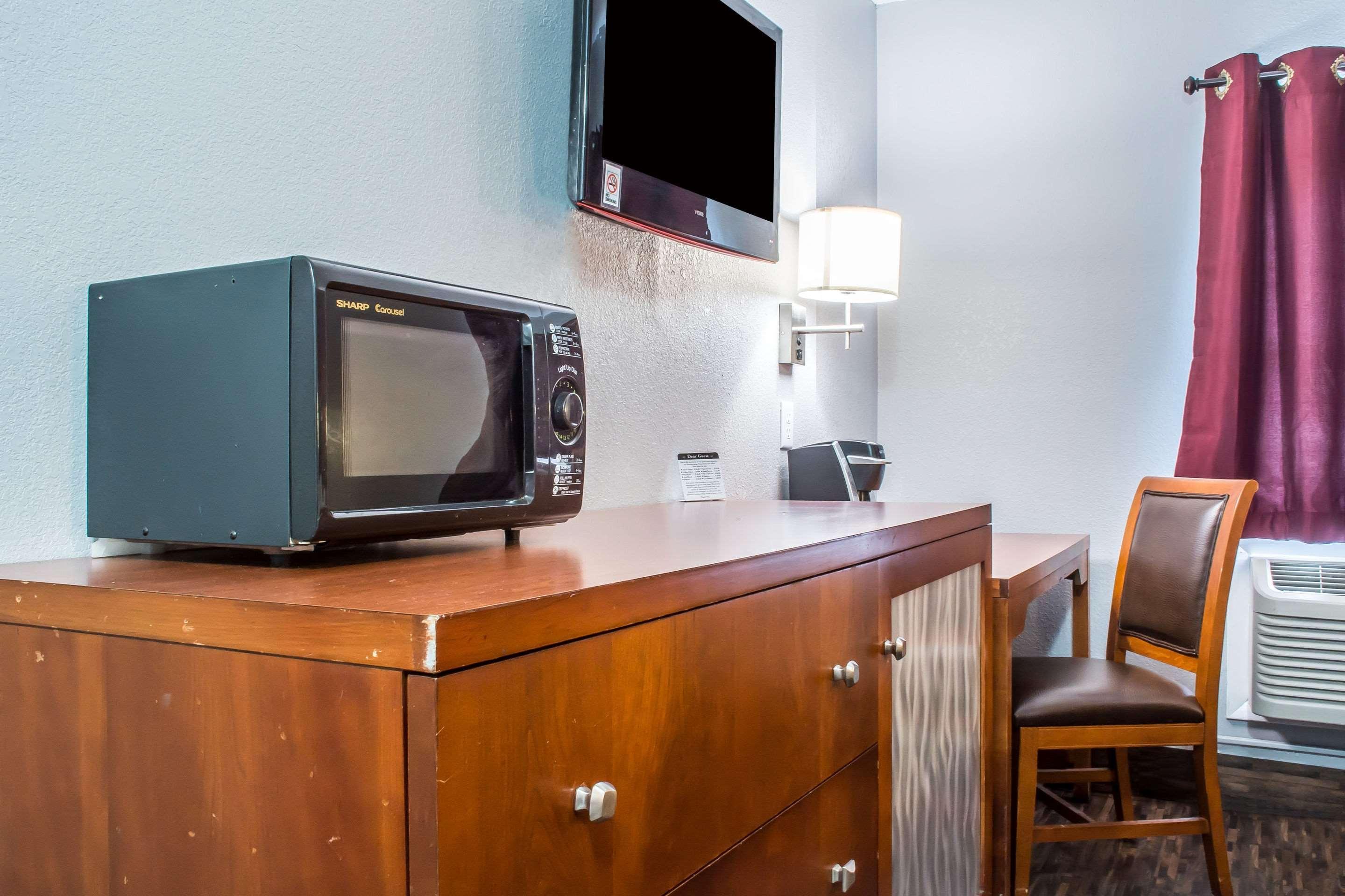 Econo Lodge Brockport Esterno foto