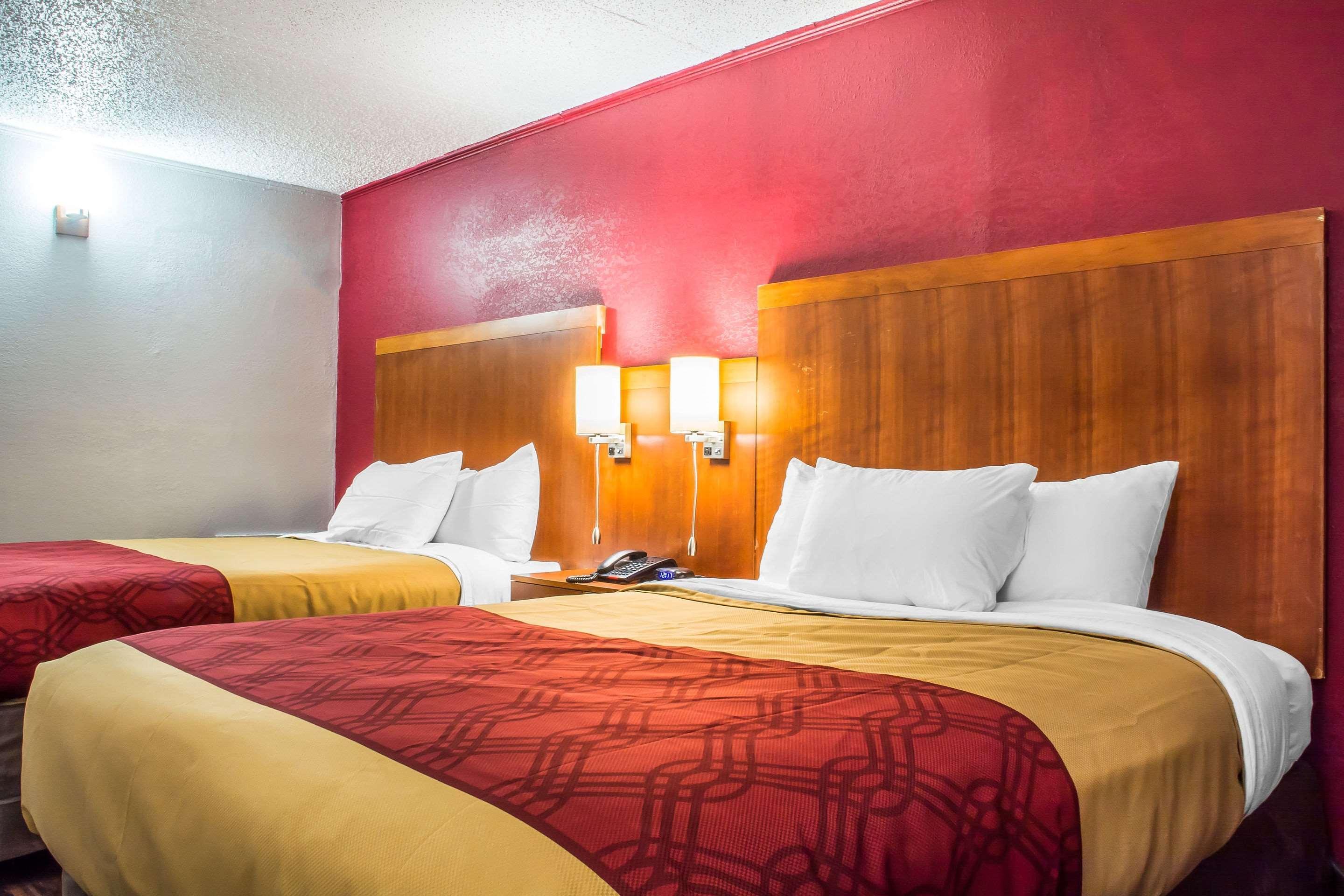 Econo Lodge Brockport Esterno foto