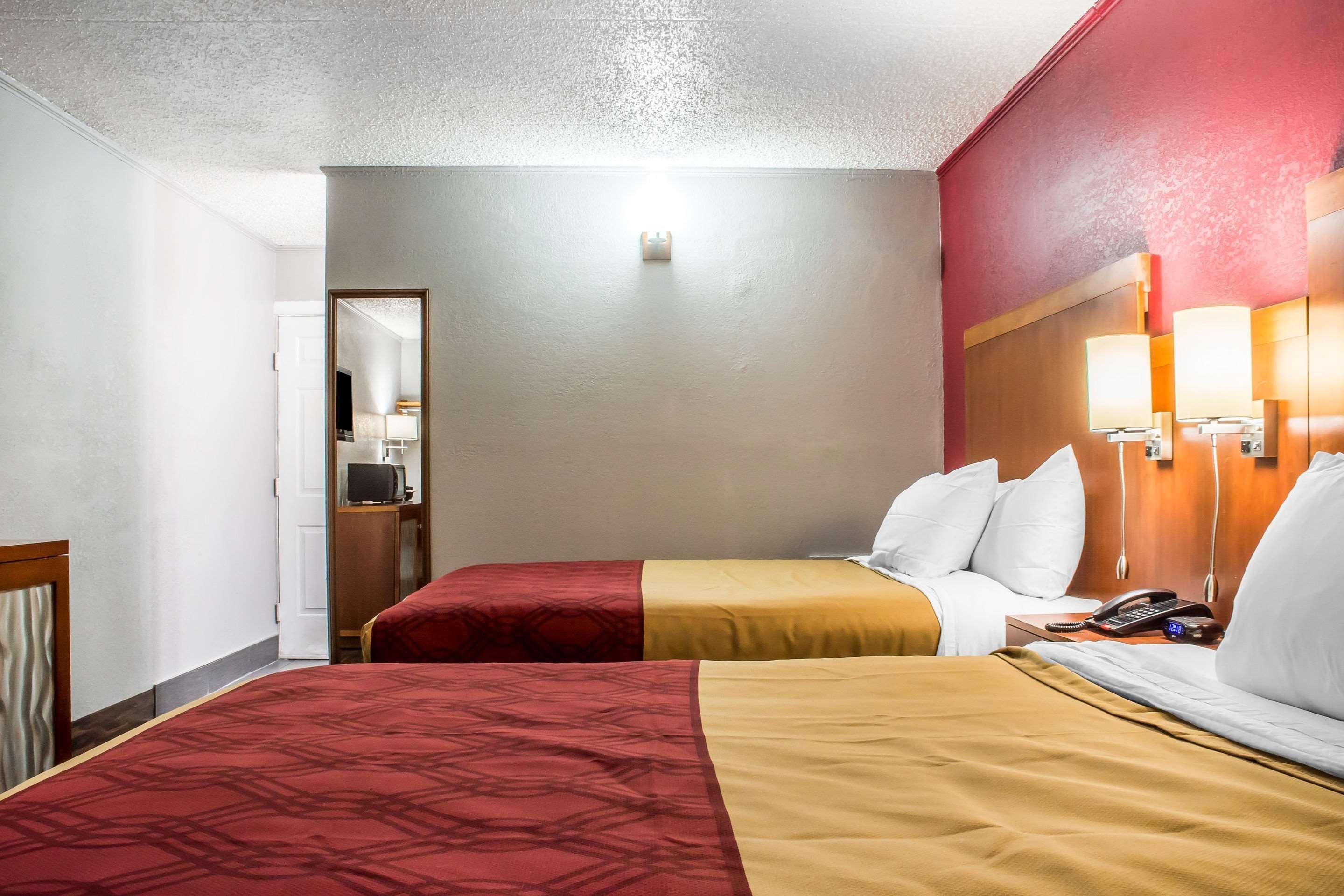 Econo Lodge Brockport Esterno foto