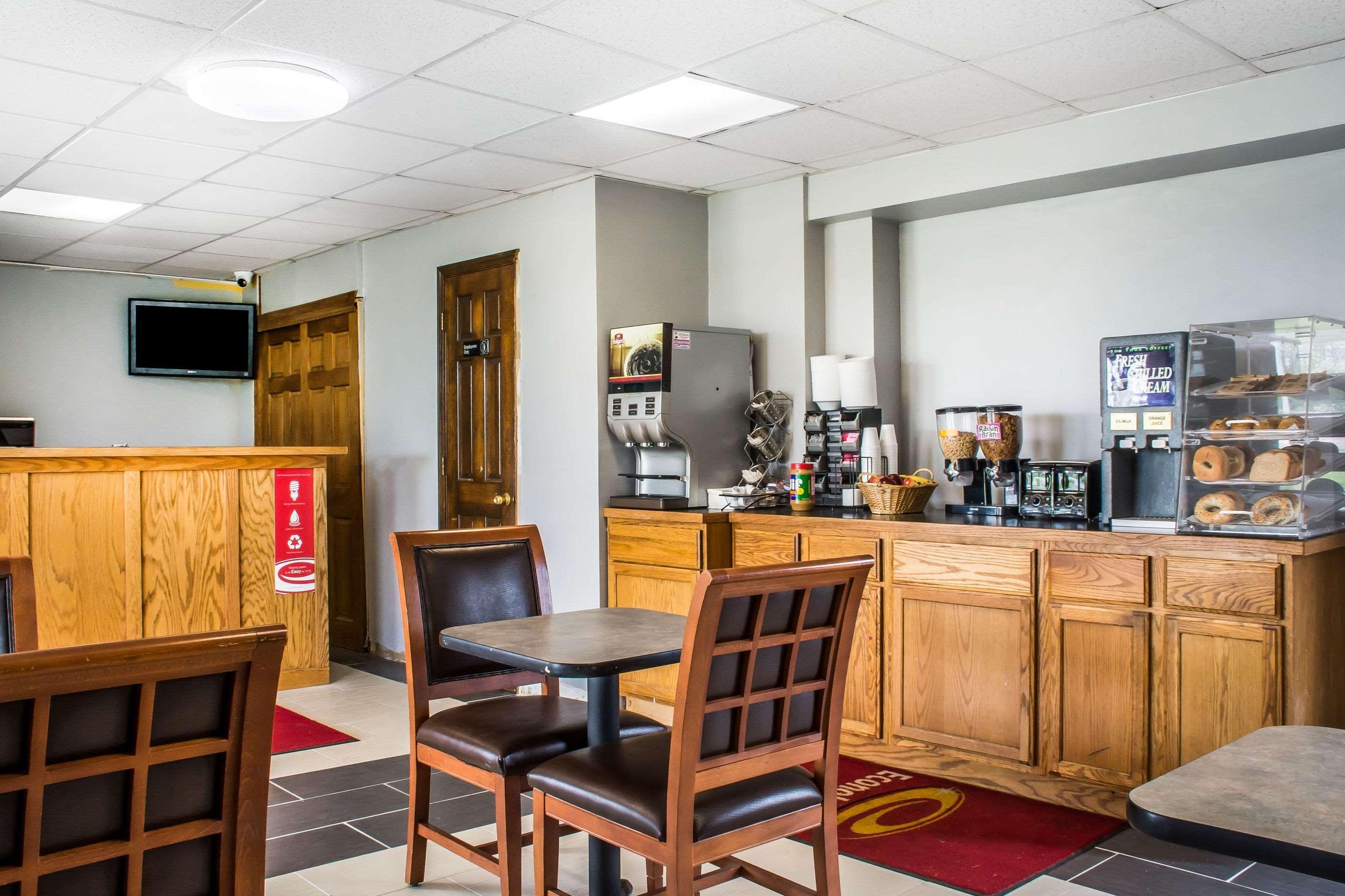 Econo Lodge Brockport Esterno foto
