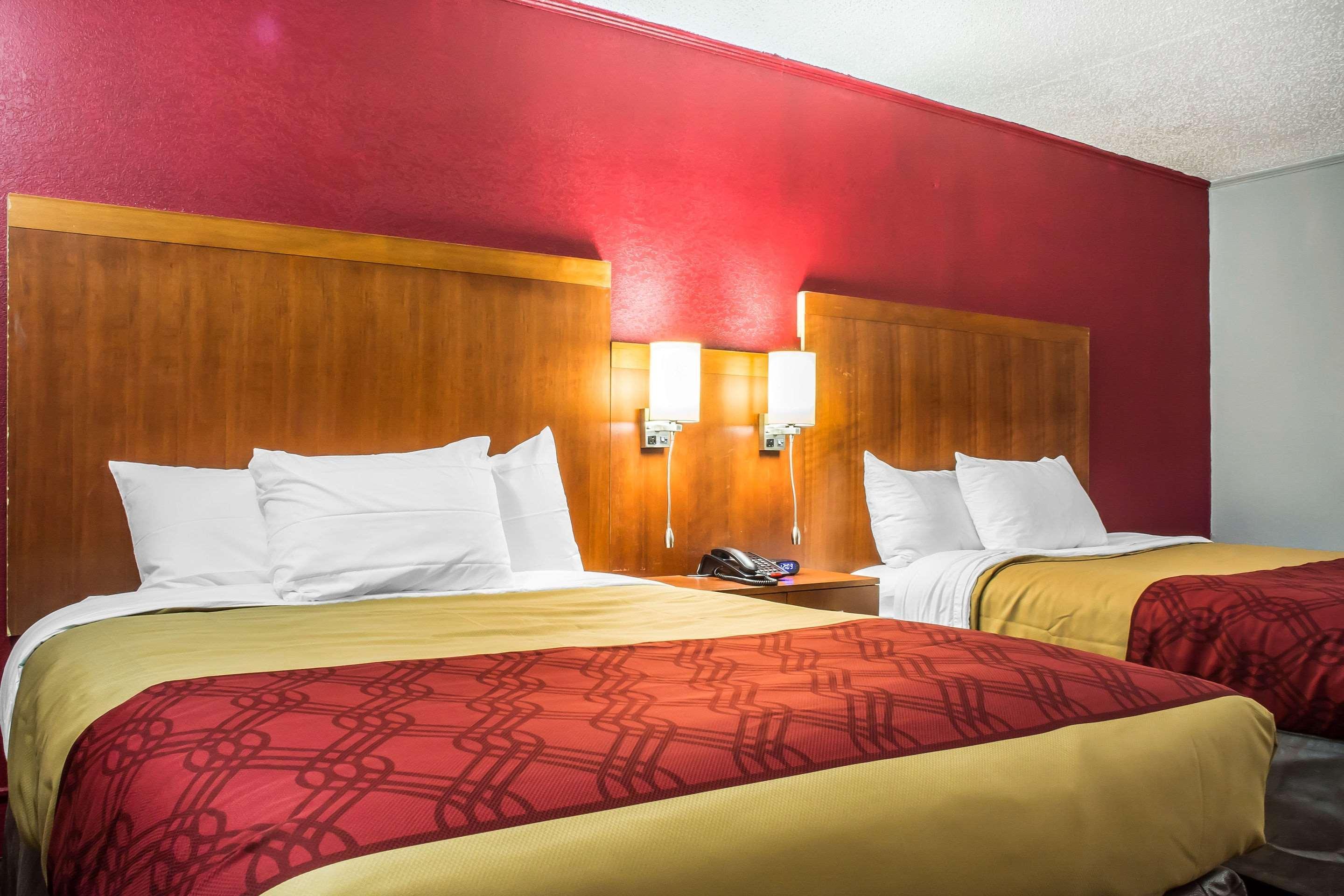 Econo Lodge Brockport Esterno foto